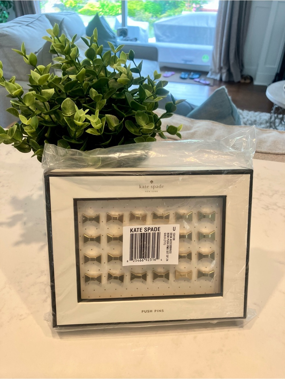 NWT KATE SPADE Gold Bow Push Pins 24 Set in Display Box - Picture 5 of 5